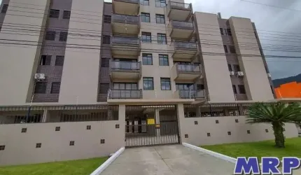 Apartamento em Ubatuba, 150 metros da praia do Sapê, condomínio fechado, com elevador .