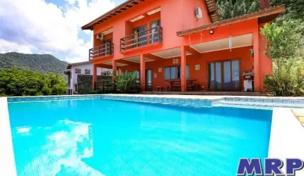 Casa em Ubatuba, com vista mar. Praia da Lagoinha.