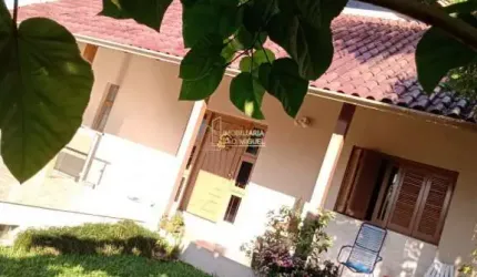 Ampla residência à venda em Estância Velha - RS