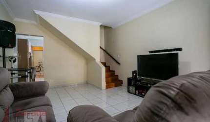 Casa à venda com 102m², 4 quartos e 2 vagas