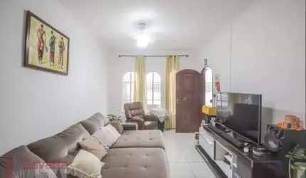 Casa à venda com 214m², 3 quartos e 2 vagas