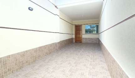 Casa à venda na Vila Medeiros com 3 suítes e 2 vagas de garagem