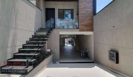 Casa com piscina à venda em Jardim São Paulo com 3 suítes, 4 vagas, 200m²