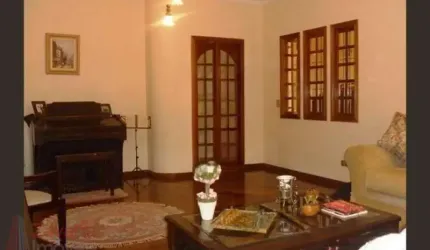 Imóvel de Luxo na Vila Maria: Casa à Venda em São Paulo-SP com 4 Quartos, 1 Suíte e 350m² de Área
