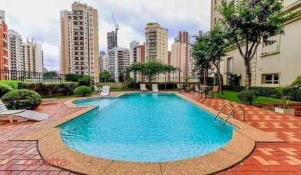 Cobertura de luxo no Tatuapé: 4 quartos, 3 suítes, 3 salas, 5 banheiros, 6 vagas, 360m² em São Paulo-SP.
