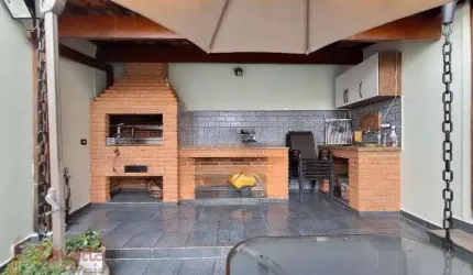 Imperdível! Casa à venda em São Paulo-SP, 3 quartos, 1 suíte, 2 salas, 2 banheiros, 5 vagas, 207m² - Bairro Parada Inglesa.