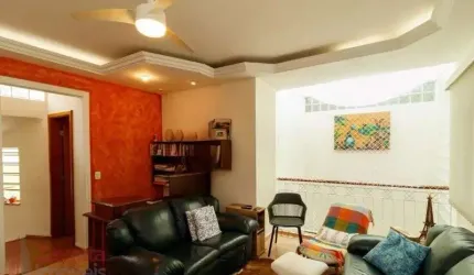 Imperdível Casa à Venda em São Paulo-SP, Vila Isolina Mazzei! 5 Quartos, 1 Suíte, 2 Salas, 4 Banheiros, 2 Vagas, 262m².