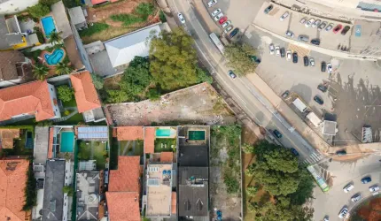 Terreno à venda na Avenida Jules Rimet, Jardim Leonor, São Paulo por R$ 2.990.000