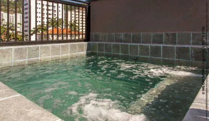 Casa Triplex à venda no Marapé em Santos