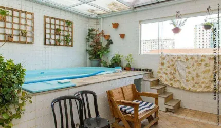 Casa Triplex à venda no Embaré em Santos