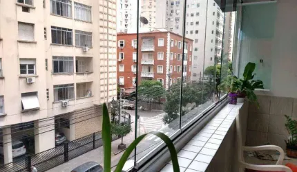 Apartamento à venda no Boqueirão em Santos
