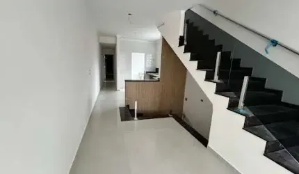 Casa à venda na Aparecida em Santos