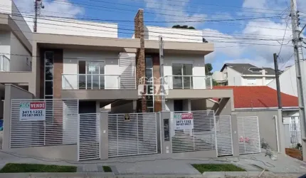 Excelente Sobrado com terreno amplo nos fundos Bairro Pilarzinho