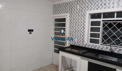 Casa Térrea para Venda em São José dos Campos, Residencial União, 2 dormitórios, 1 banheiro, 2 vagas