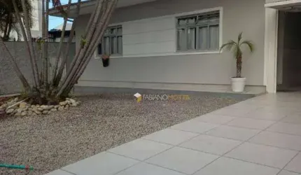 Casa com 3 dormitórios à venda, 167 m² por R$ 1.500.000,00 - Cidade de Florianópolis - São José/SC
