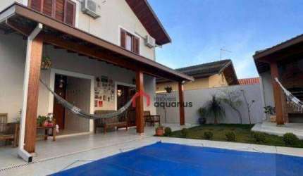 Sobrado com 4 dormitórios à venda, 220 m² por R$ 1.872.000,00 - Urbanova - São José dos Campos/SP