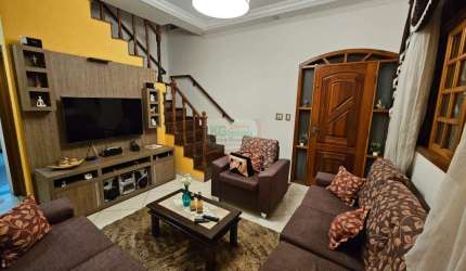 LINDA CASA  PARA VENDA | 3 DORMITÓRIOS SENDO 1 SUÍTE  | 172M²  | 3 VAGAS DE GARAGEM  | VILA PIRES - SANTO ANDRÉ / SP R$ 795.000,00