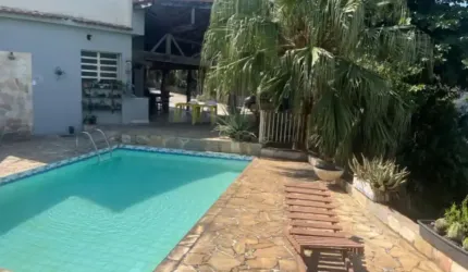 vendo casa independente, em terreno de 3000m2, Centro, Nova Iguaçu.