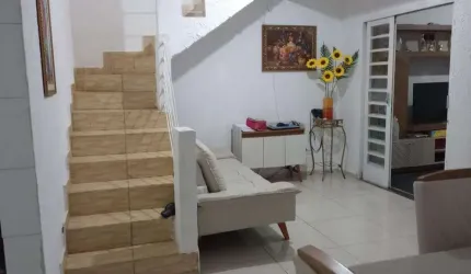 Sobrado com 3 dormitórios à venda, 175 m² por R$ 398.000,00 - Jardim Quaresmeira II - Suzano/SP
