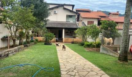 Sobrado com 3 dormitórios à venda, 250 m² por R$ 1.100.000 - Vila Suissa - Mogi das Cruzes/SP