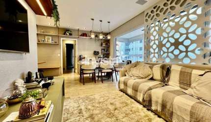 Apartamento à venda no bairro Embaré