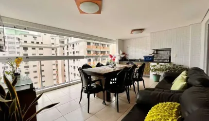 Apartamento à venda no bairro Embaré