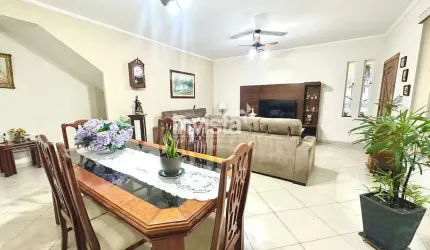 Casa à venda no bairro Embaré
