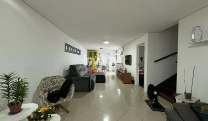 Casa à venda no bairro Campo Grande