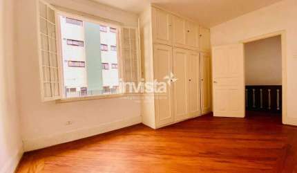Locação - Casa Comercial no Embaré, pertinho da Praia!