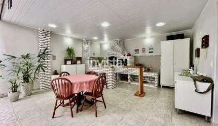 Casa à venda no bairro Ponta da Praia