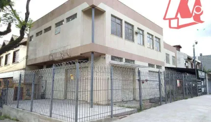 Na Cavalhada, loja de 90m².