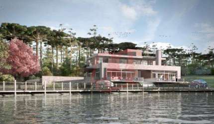 Em Gramado, apartamento em condominio de luxo