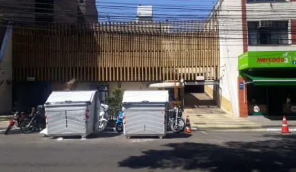 Boxes na Ramiro Barcelos próximo Osvaldo Aranha