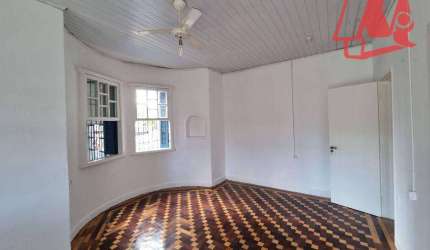 Casa de 526m² total 261m² útil na Bento próximo ao Posto do INSS