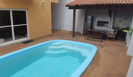 Alto Padrão para Venda em Santana de Parnaíba, Alphaville, 4 dormitórios, 2 suítes, 5 banheiros, 4 vagas