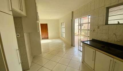 Casa para Venda em Sorocaba, Vila Colorau, 3 dormitórios, 1 suíte, 2 banheiros, 1 vaga