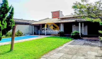 CASA NO CENTRO DE TRAMANDAÍ