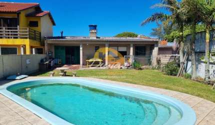 RESIDÊNCIA PRÓXIMA AO MAR EM NOVA TRAMANDAÍ