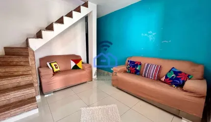 Sobrado à Venda com dois dormitórios, dois banheiros, duas salas, cozinha e garagem espaçosa no bai
