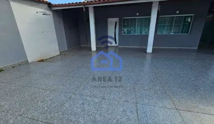 Casa à venda no bairro Martim de Sá em Caraguatatuba, SP - 4 dormitórios, 1 suíte, sala, cozinha, á