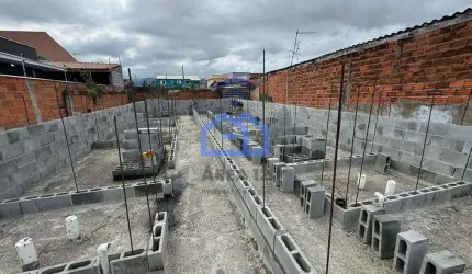 Casa à venda no bairro dos Golfinhos em Caraguatatuba, SP - 74.98m² de construção, oportunidade imp