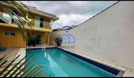 Excelente sobrado à venda com 4 dorm sendo 2 suites com varanda, piscina e área gourmet , Martim de