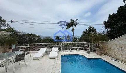Sobrado triplex com vista para o mar à venda no condomínio Verde Mar no bairro da Cocanha em Caragu
