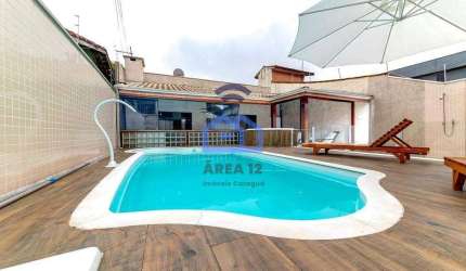 Casa com piscina à venda no bairro do Sumaré em Caraguatatuba, SP - 142m², com 3 dormitórios, sendo