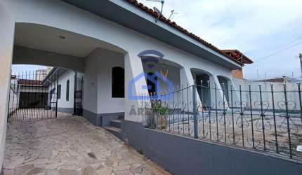 Maravilhosa casa à venda no bairro Jardim Primavera em Caraguatatuba, SP - 02 dormitórios sendo 01