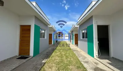 Casa em condomínio à venda no bairro do Golfinho em Caraguatatuba, SP - Aceita financiamento bancár