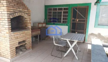 Casas à venda no bairro da Praia das Palmeiras em Caraguatatuba, SP - Duas casas pelo preço de uma!