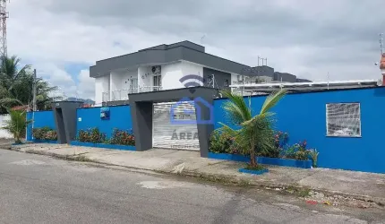 Oportunidade de sobrado à venda a 100m da Praia do Porto Novo em Caraguatatuba, SP