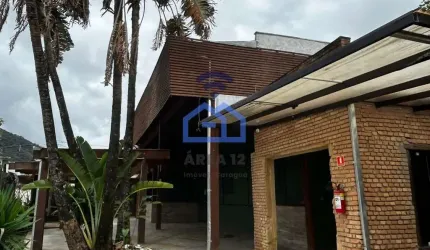 Ponto comercial à venda no Centro de Caraguatatuba, SP - Invista em uma localização privilegiada!