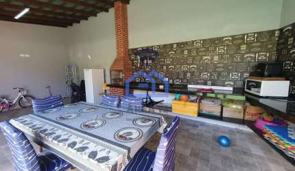 Casa de 3 dormitórios à venda no bairro Jardim Casa Branca em Caraguatatuba, SP - Com área gourmet
